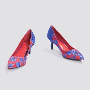 Floral Satin Finish Pointed Toe Pumps